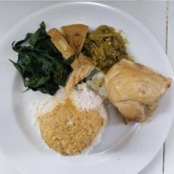 Nasi Ayam Gulai/kuah