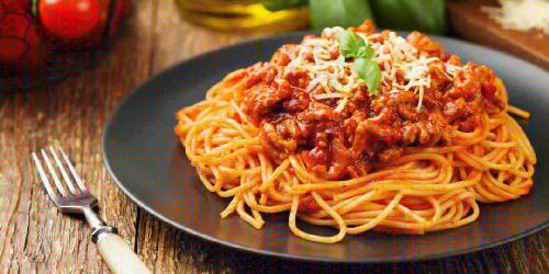 Spaghetti Lezatozz Booth, Rumah Mama Olin