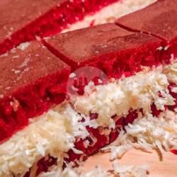 Redvelved Keju Susu