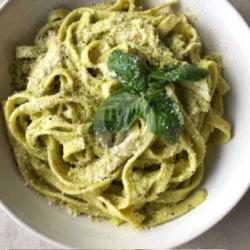 Chicken Spinach Mushroom Pesto