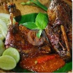 Bebek Bakar  Sambal Setan   Nasi