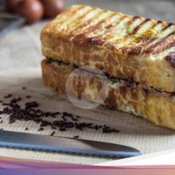 Roti Bakar Tiramisu