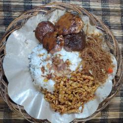 Paket 4 Nasi Uduk Jengkol Balado / Semur