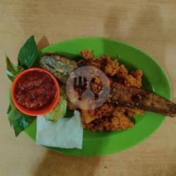 Lele Goreng Kremes Tanpa Nasi