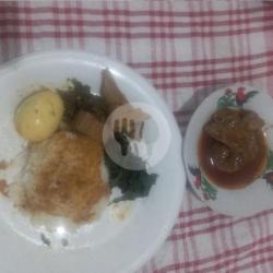 Nasi Usus Telor Gulai,rames Komplit