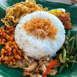 Nasi Jinggo Ikan Jaen