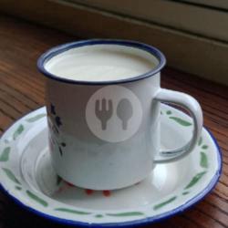 Hot Milk Leci