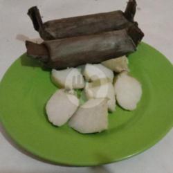 Lontong Satu Porsi