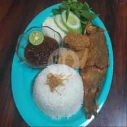 Bandeng Sambal Terasi Dan Nasi