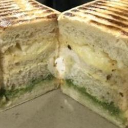 Roti Bakar Tiramisu Greentea