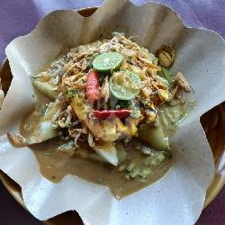 Kupat Tahu ( Bumbu Kacang )