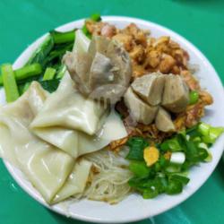 Bihun Ayam Pangsit Bakso