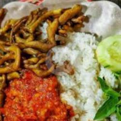 Nasi Penyetan Usus