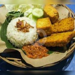 Tahu Tempe Sambel Bawang Nasi