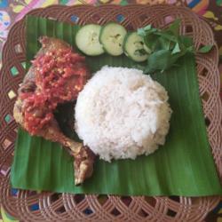 Ayam Penyet Khas Surabaya