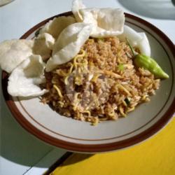 Nasi Goreng  Ayam  Pakek Mie  Krupuk