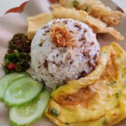 Nasi Tutug Oncom Telor Dadar