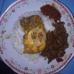 Nasi Ayam Kecap   Orek Tempe   Sambal