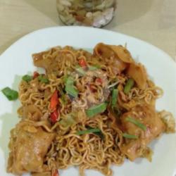 Mie Pangsit Goreng