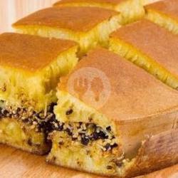 Martabak Manis Susu Coklat Kacang