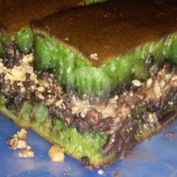 1/2 Cokelat 1/2 Kacang Wijen Pandan