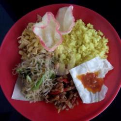 Nasi Kuning Lengkap