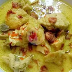 Lontong Opor Ayam Tahu