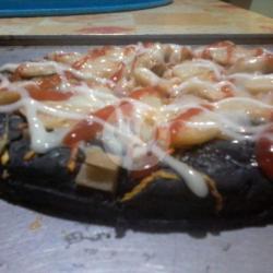 Black Pizza Mozza