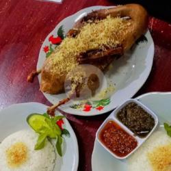 Bebek Goreng 1ekor Utuh  Free Nasi// Whole Fried Duck Free Rice