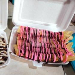 Pisang Roll Coklat Strawberry