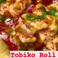 Tobiko Roll