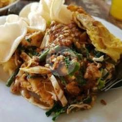 Gado Gado Lontong    Telor Dadar