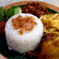 Nasi Uduk Ayam