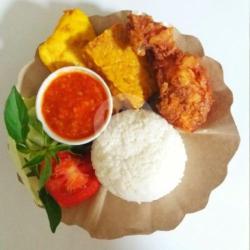 Nasi Lalapan Ayam   Tahu Tempe