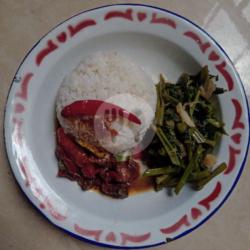 Ikan Asin Asam Manis   Nasi   Kangkung