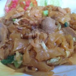 Kwetiauw Goreng Bakso