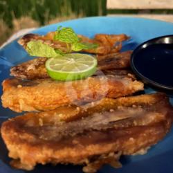 Pisang Goreng/banana Fritters