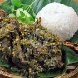 Bebek Cabe Ijo   Nasi