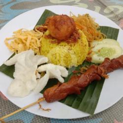 Nasi Kuning Sosis Selimut