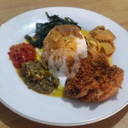 Nasi   Ayam Goreng Krispi