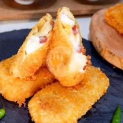 Risoles Sosis Spicy Mayo