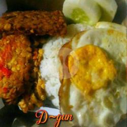 Nasi Tempe Telur Penyet