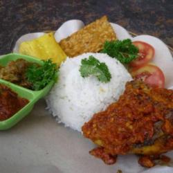 Ayam Cobek Kumplit Es Teh Manis