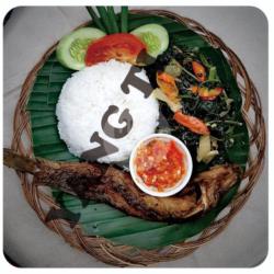 Nasi   Lele Penyet   Sambal Bawang / Sambal Trasi   Lalapan