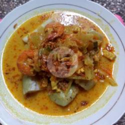 Lontong Sayur Bali Telor