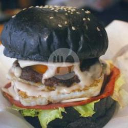 Burger Black ( Telur   Sosis)