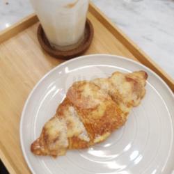 Almond Croissant