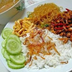 Nasi Uduk Telur Suir  Ayam Suir