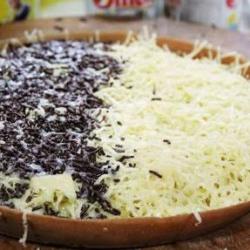 Martabak Manis Setengah Keju Coklat Setengah Keju Susu