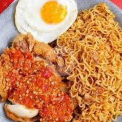 Mie Geprek Telur Ceplok   Ayam